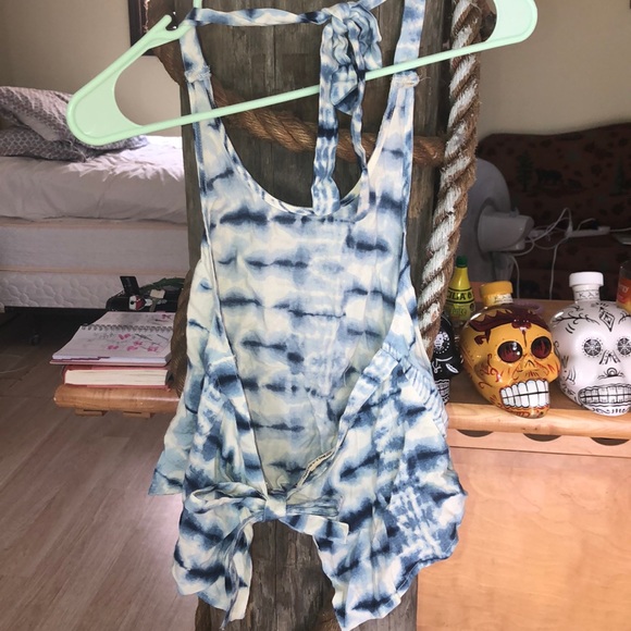 Blue tie dye halter top - Picture 2 of 5